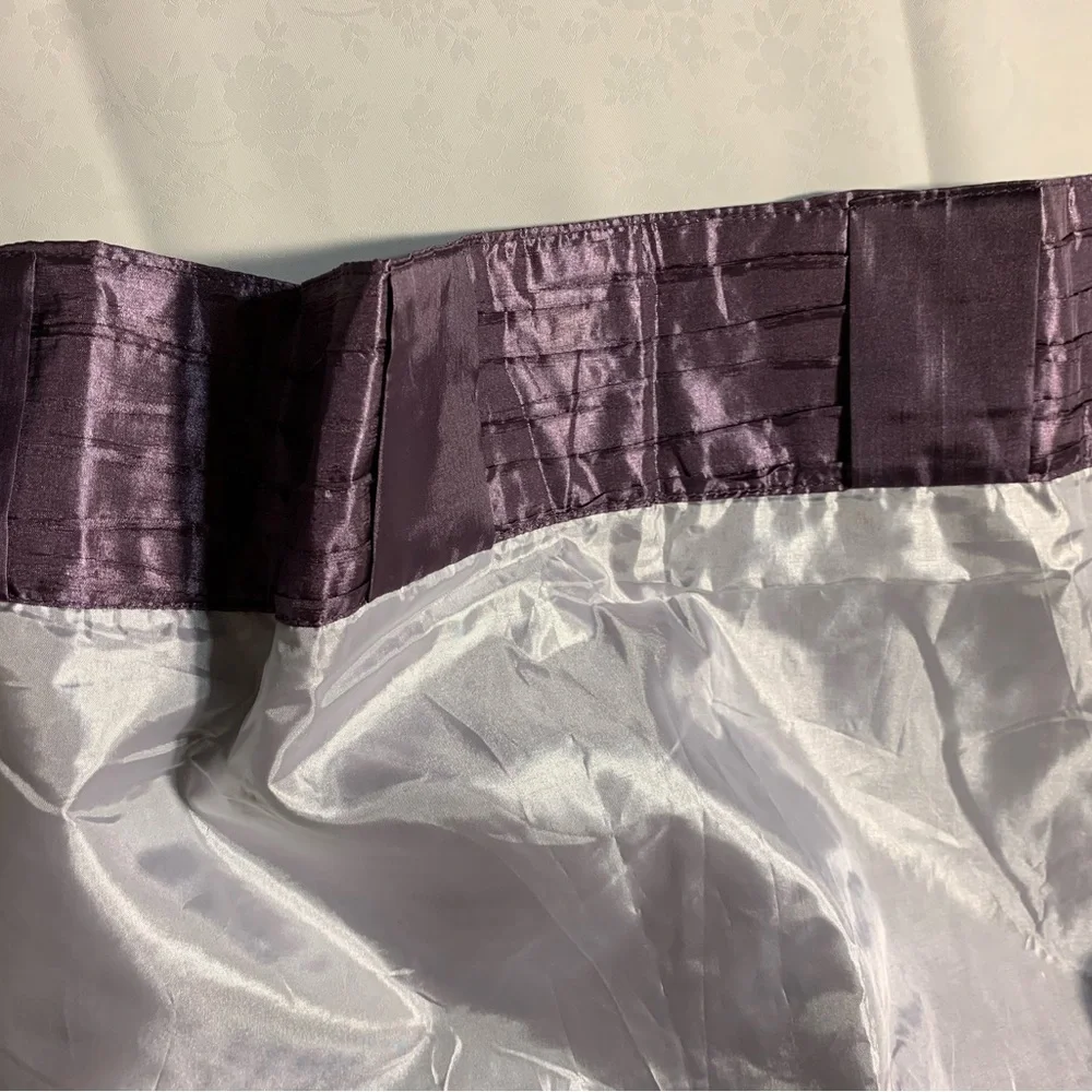 EUC Shower Curtain: Fully Lined, Hidden Rod Pockets, Horizontal Pintucking